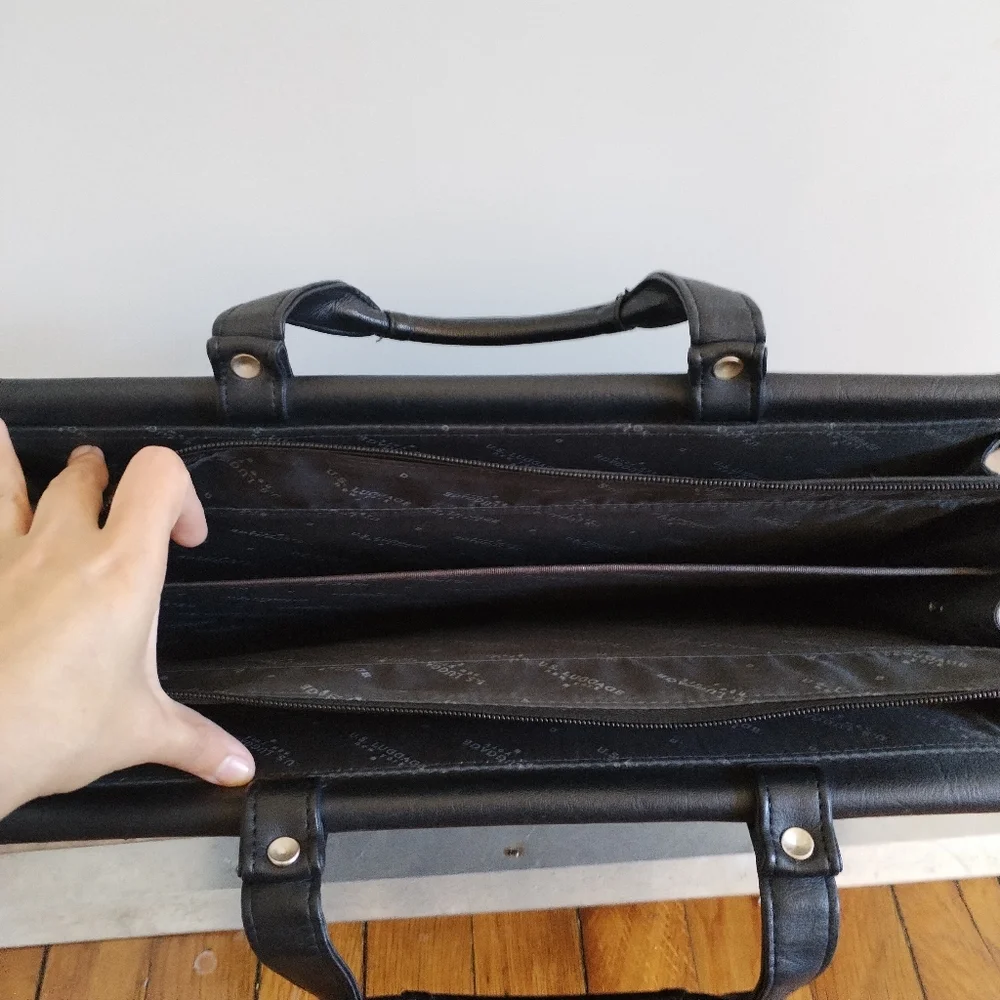 Black Professional Briefcase with Detachable Strap